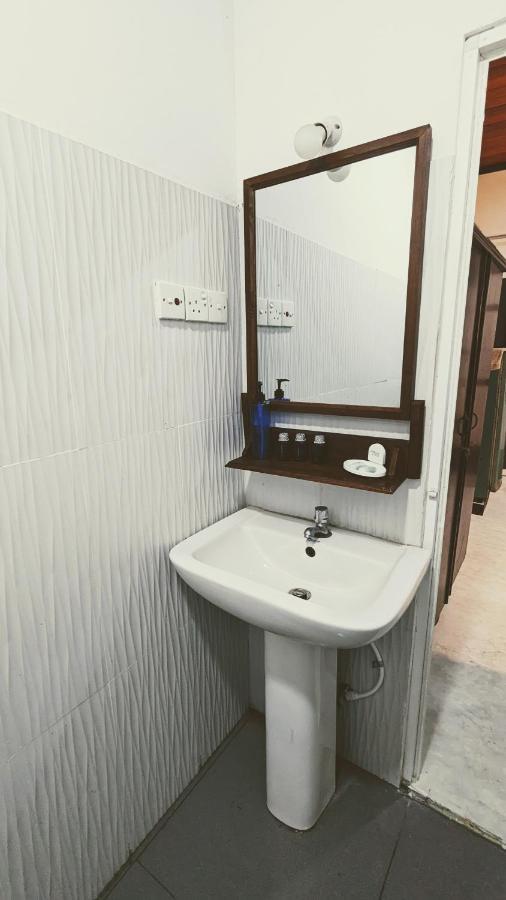 Jennifer'S Villa Negombo Ngoại thất bức ảnh